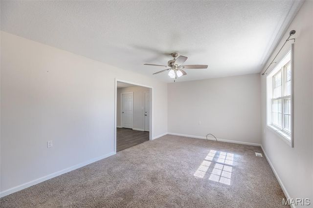 566 County Road 422, Poplar Bluff, MO 63901