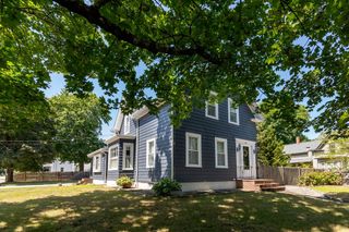 230 N Main St, Middleboro, MA 02346