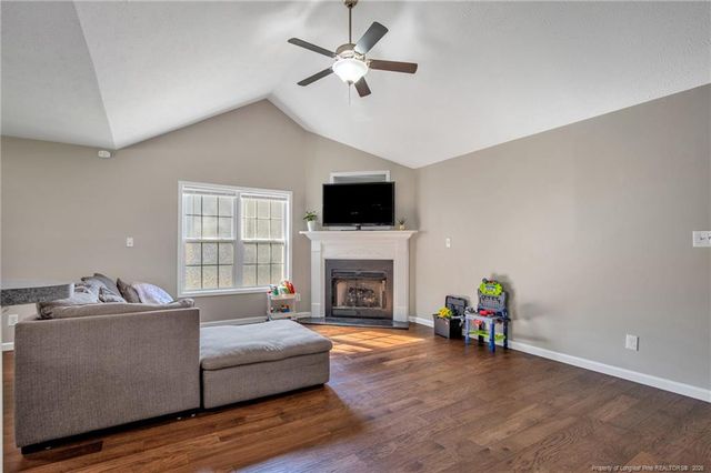 4114 Batesburg Drive, Hope Mills, NC 28348
