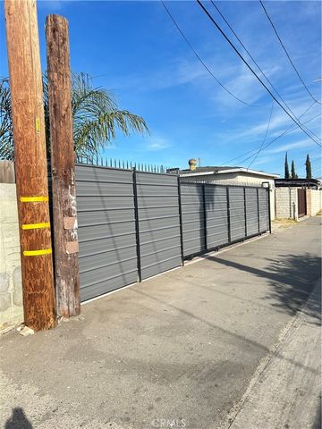 12008 Roscoe Blvd, North Hollywood, CA 91605