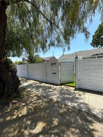 12008 Roscoe Blvd, North Hollywood, CA 91605