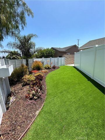 12008 Roscoe Blvd, North Hollywood, CA 91605