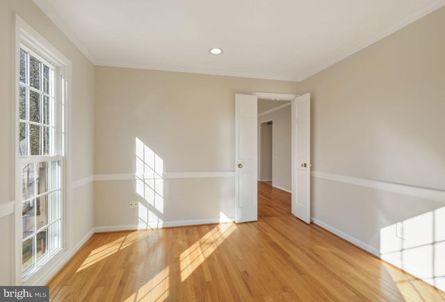 9208 ORCHARD BROOK DR, Potomac, MD 20854