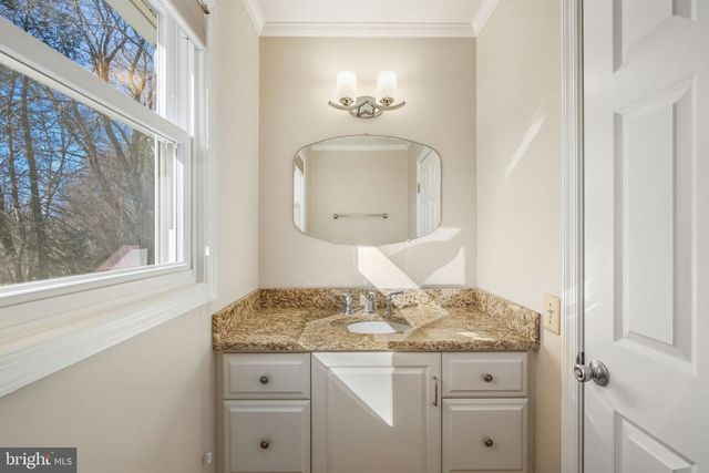 9208 ORCHARD BROOK DR, Potomac, MD 20854