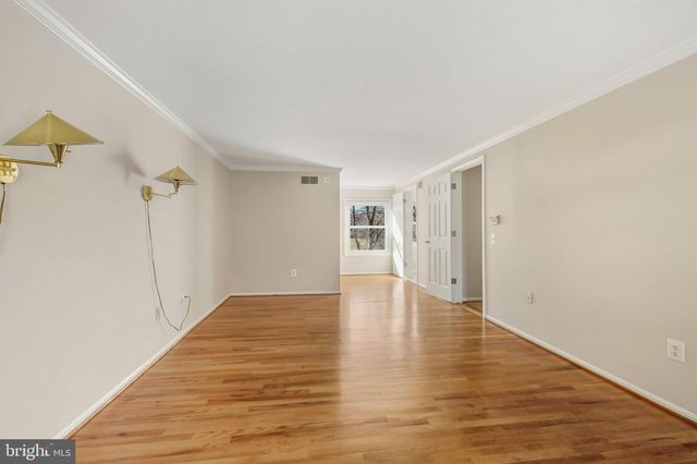 9208 ORCHARD BROOK DR, Potomac, MD 20854