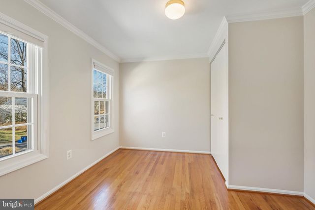 9208 ORCHARD BROOK DR, Potomac, MD 20854