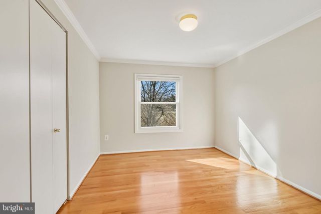 9208 ORCHARD BROOK DR, Potomac, MD 20854