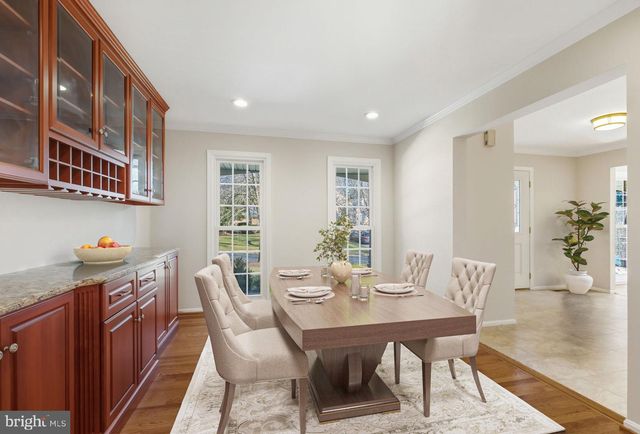 9208 ORCHARD BROOK DR, Potomac, MD 20854