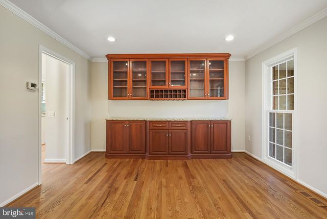 9208 ORCHARD BROOK DR, Potomac, MD 20854