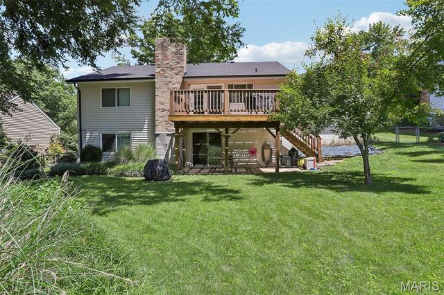 987 Century Oaks Drive, Manchester, MO 63021