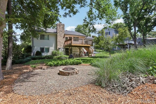 987 Century Oaks Drive, Manchester, MO 63021