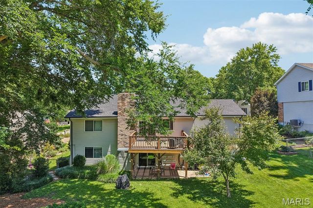 987 Century Oaks Drive, Manchester, MO 63021