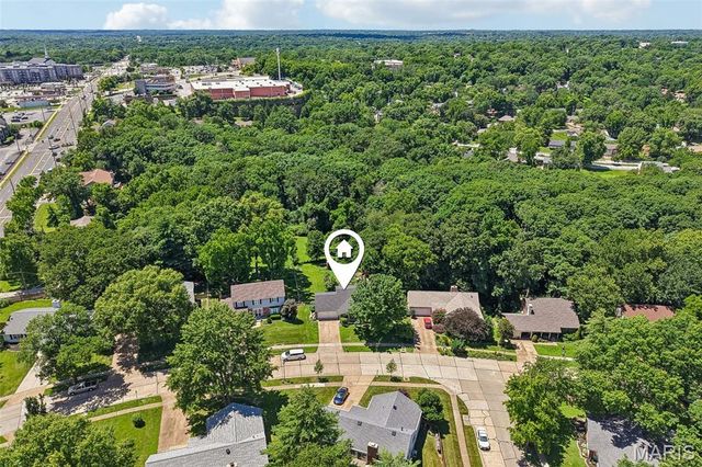 987 Century Oaks Drive, Manchester, MO 63021