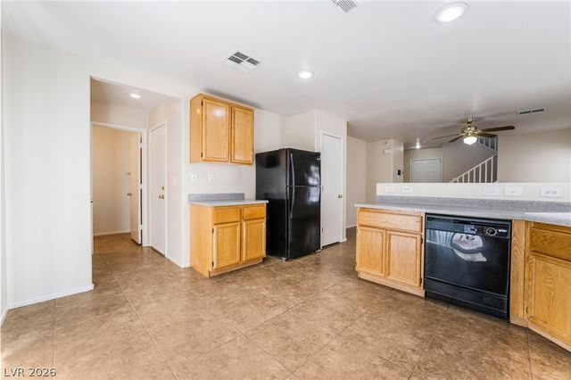 7233 Camden Pine Avenue, Las Vegas, NV 89129