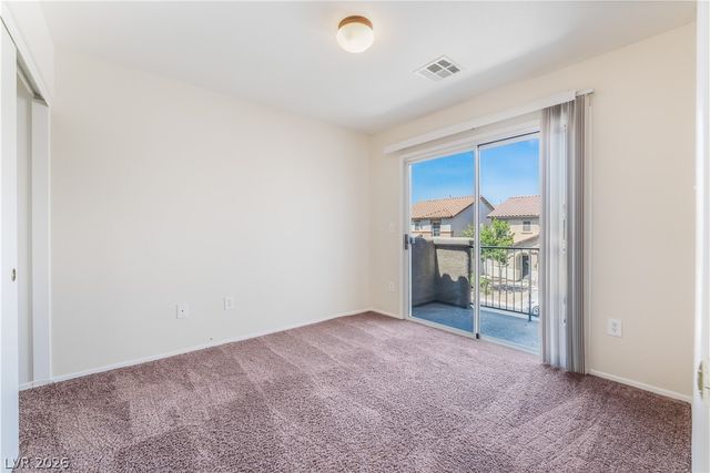 7233 Camden Pine Avenue, Las Vegas, NV 89129