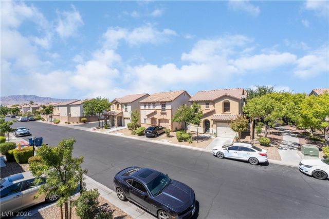 7233 Camden Pine Avenue, Las Vegas, NV 89129