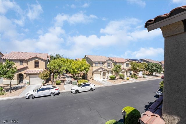 7233 Camden Pine Avenue, Las Vegas, NV 89129