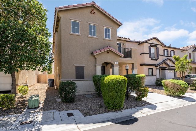7233 Camden Pine Avenue, Las Vegas, NV 89129