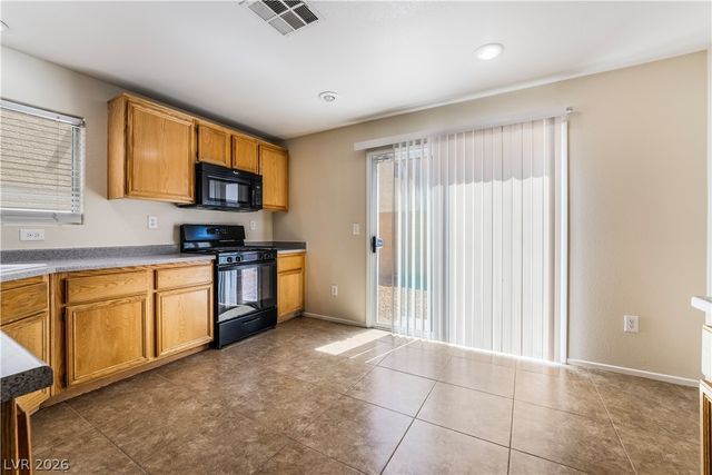 7233 Camden Pine Avenue, Las Vegas, NV 89129