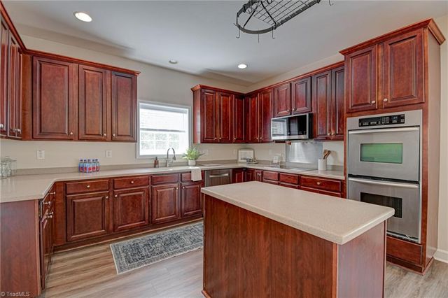5645 Stone Crossing Drive, Winston-salem, NC 27104