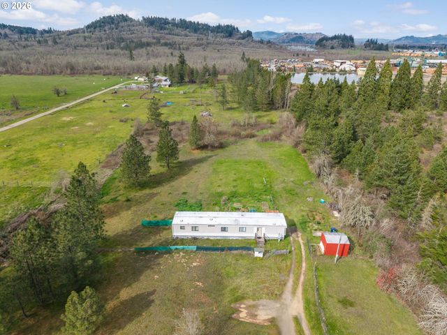 33665 HAMPTON Rd, Eugene, OR 97405