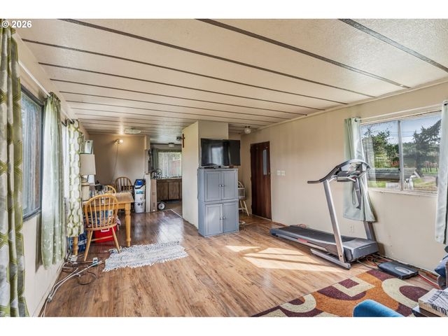 33665 HAMPTON Rd, Eugene, OR 97405