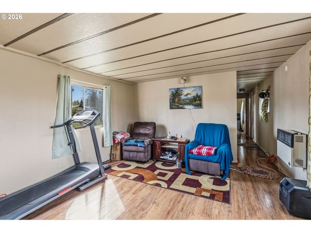 33665 HAMPTON Rd, Eugene, OR 97405