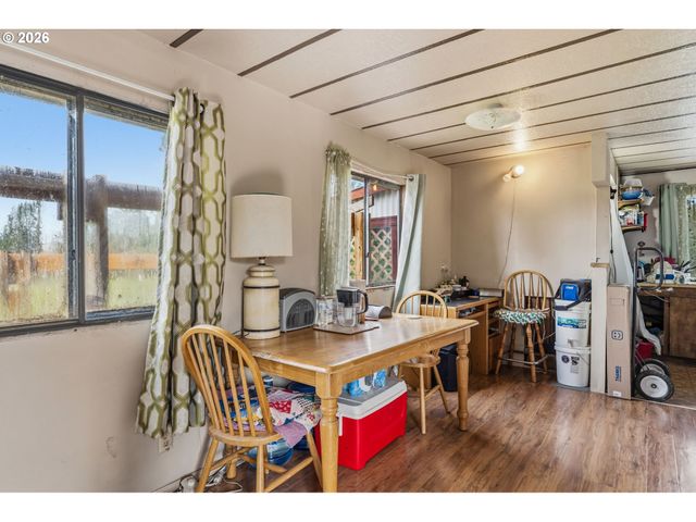 33665 HAMPTON Rd, Eugene, OR 97405