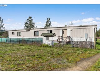 33665 HAMPTON Rd, Eugene, OR 97405