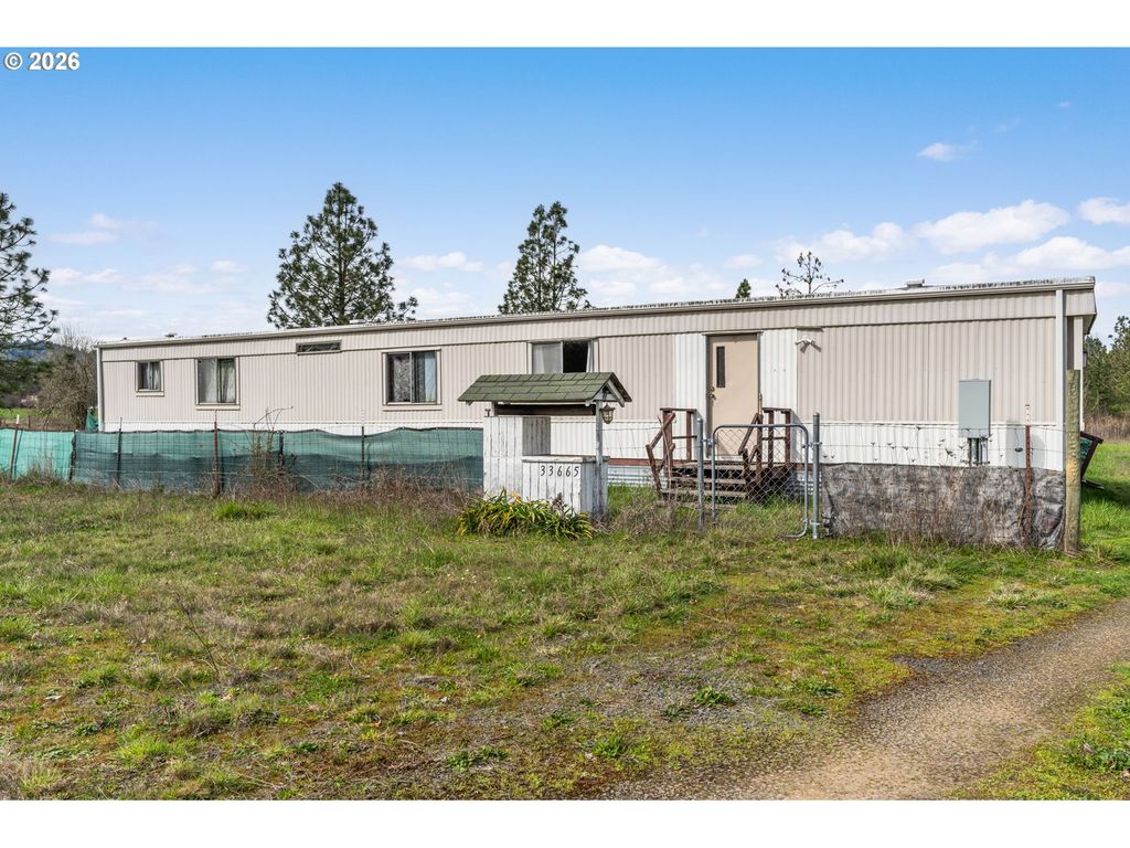 33665 HAMPTON Rd, Eugene, OR 97405