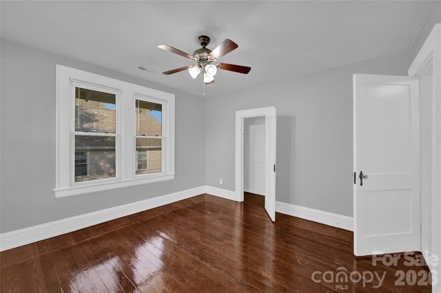 328-330 3rd Avenue SE, Hickory, NC 28602
