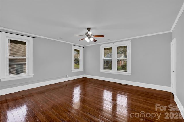 328-330 3rd Avenue SE, Hickory, NC 28602