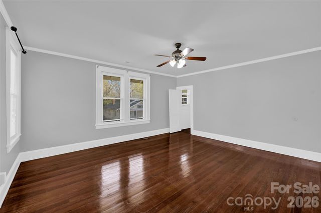 328-330 3rd Avenue SE, Hickory, NC 28602