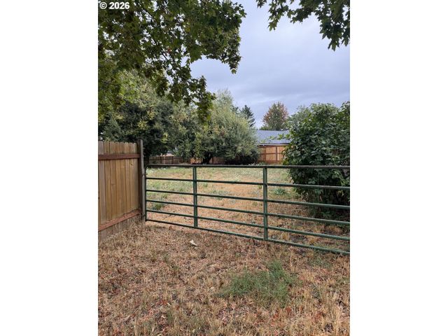 Elizabeth St, Eugene, OR 97405