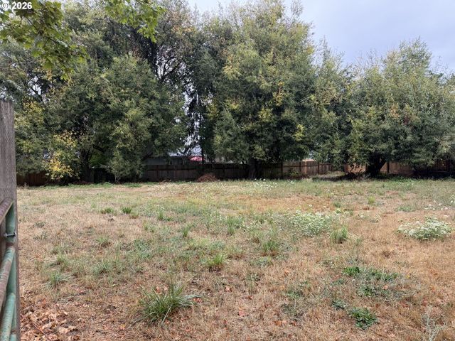 Elizabeth St, Eugene, OR 97405