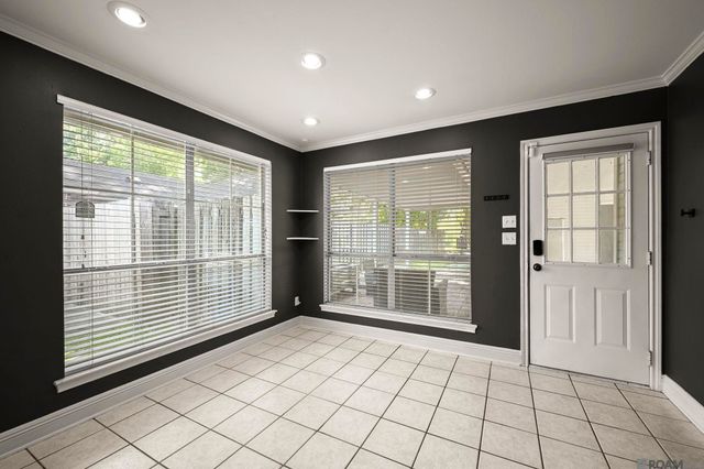 17190 N Lake Dr, Prairieville, LA 70769