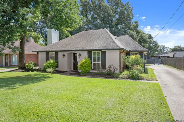 17190 N Lake Dr, Prairieville, LA 70769