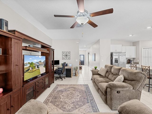 370 ARGYLL DRIVE, Spring Hill, FL 34609