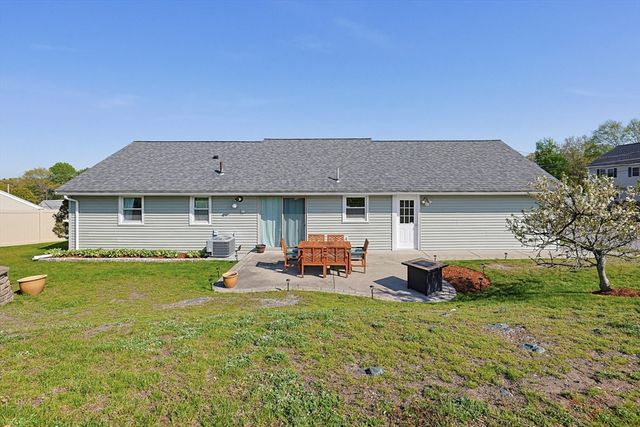 2 Theresa Rd, Stoneham, MA 02180