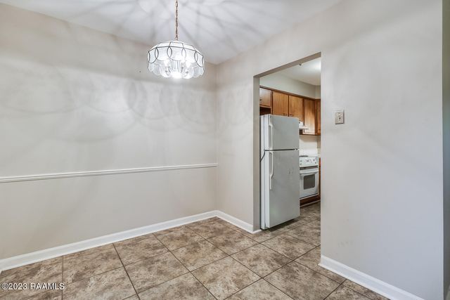 211 Versailles Boulevard 10, Lafayette, LA 70501