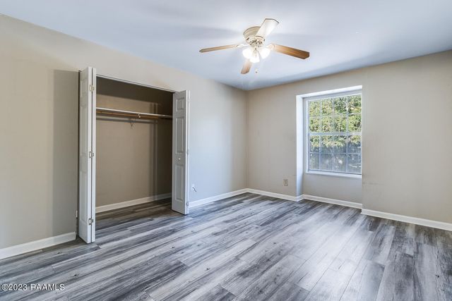 211 Versailles Boulevard 10, Lafayette, LA 70501