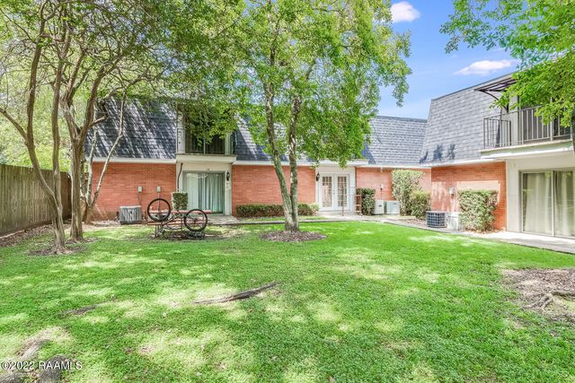 211 Versailles Boulevard 10, Lafayette, LA 70501