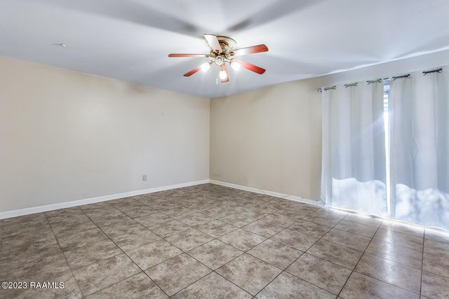 211 Versailles Boulevard 10, Lafayette, LA 70501