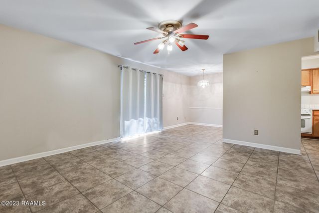 211 Versailles Boulevard 10, Lafayette, LA 70501