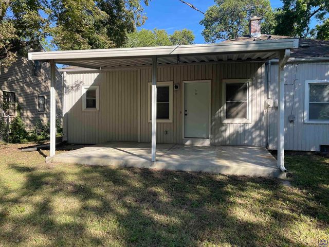 311 SW Country Club DR, Topeka, KS 66611