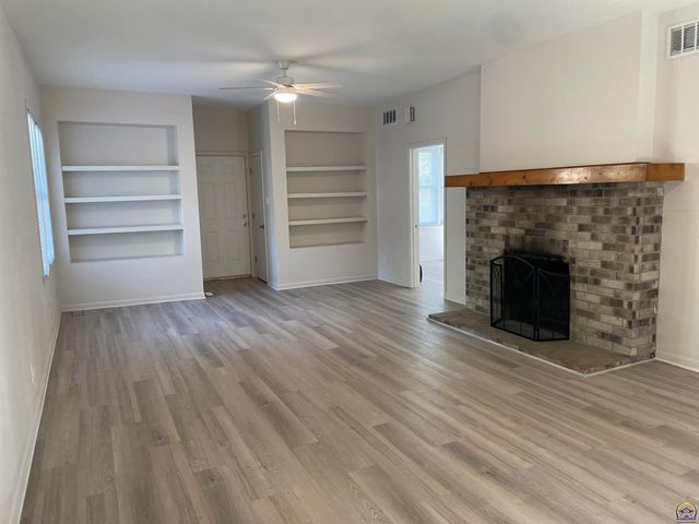 311 SW Country Club DR, Topeka, KS 66611