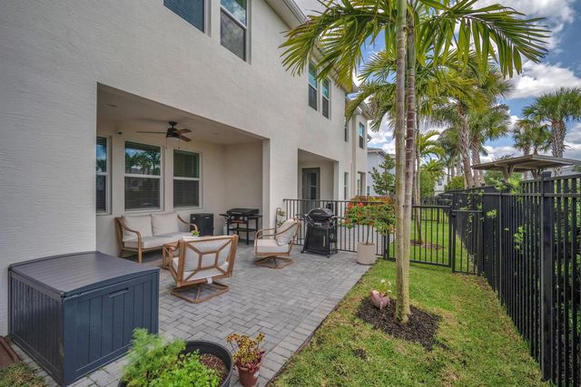 16121 Oakview Drive, Westlake, FL 33470