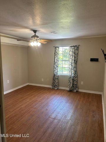916 Camp Four Jacks Road, Biloxi, MS 39532