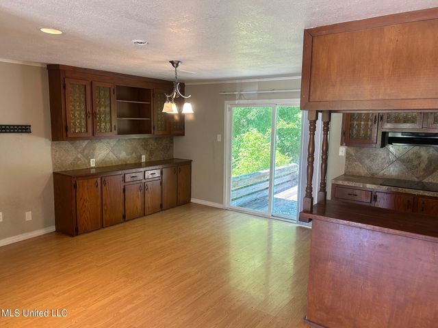 916 Camp Four Jacks Road, Biloxi, MS 39532