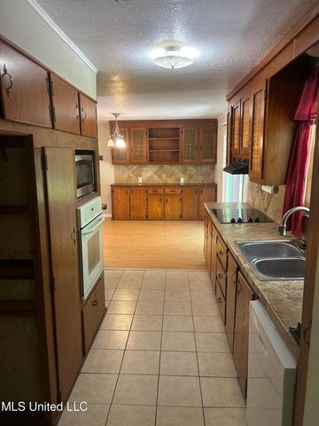 916 Camp Four Jacks Road, Biloxi, MS 39532